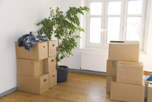 Local moving van support for flats and houses in Edgware